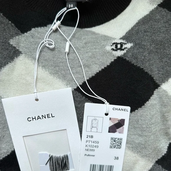 Chanel Argyle Pullover - Picture 10 of 13